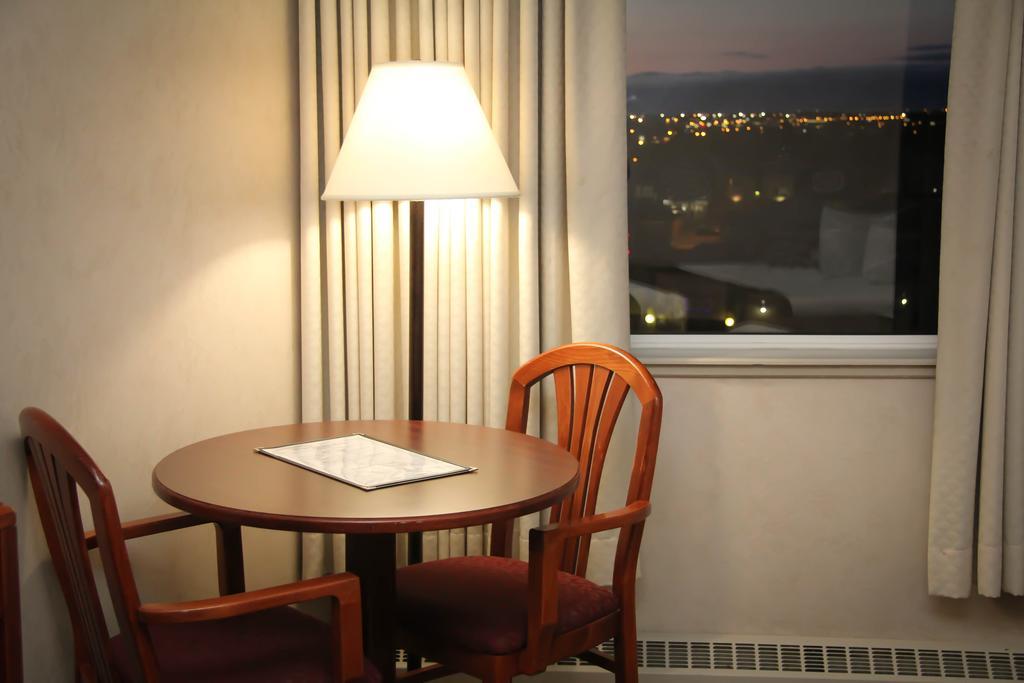 Continental Inn & Suites Edmonton Oda fotoğraf
